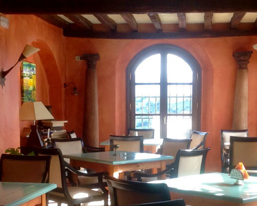 Casa Henrietta bar restaurant